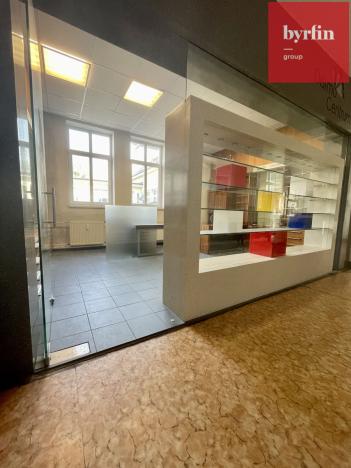 Pronájem obchodního prostoru, Opava, náměstí Slezského odboje, 23 m2
