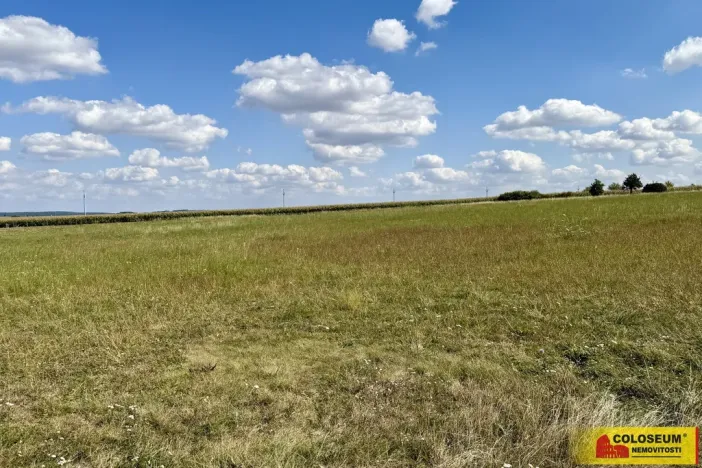 Prodej pozemku pro komerční výstavbu, Znojmo - Mramotice, 8168 m2