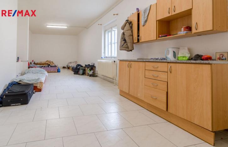 Prodej rodinného domu, Dašice, náměstí T. G. Masaryka, 450 m2