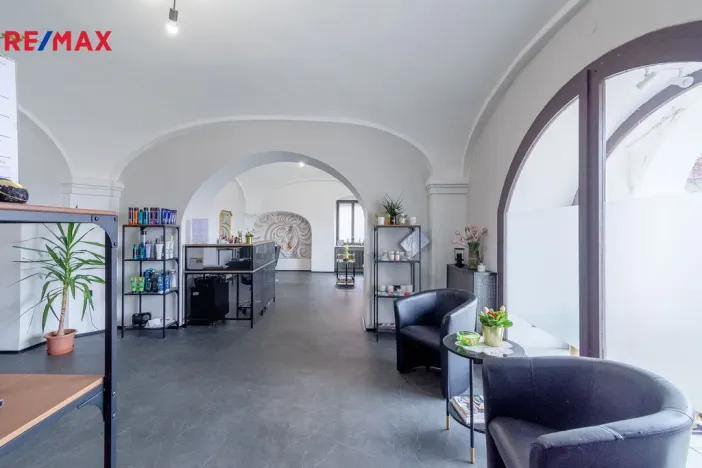 Prodej rodinného domu, Dašice, náměstí T. G. Masaryka, 450 m2