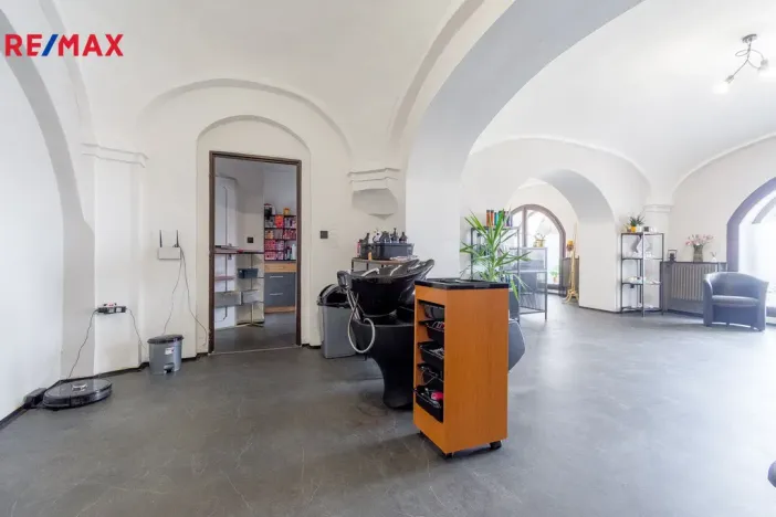 Prodej rodinného domu, Dašice, náměstí T. G. Masaryka, 450 m2