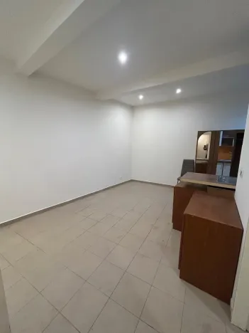 Pronájem bytu 1+kk, Praha - Strašnice, Věšínova, 28 m2