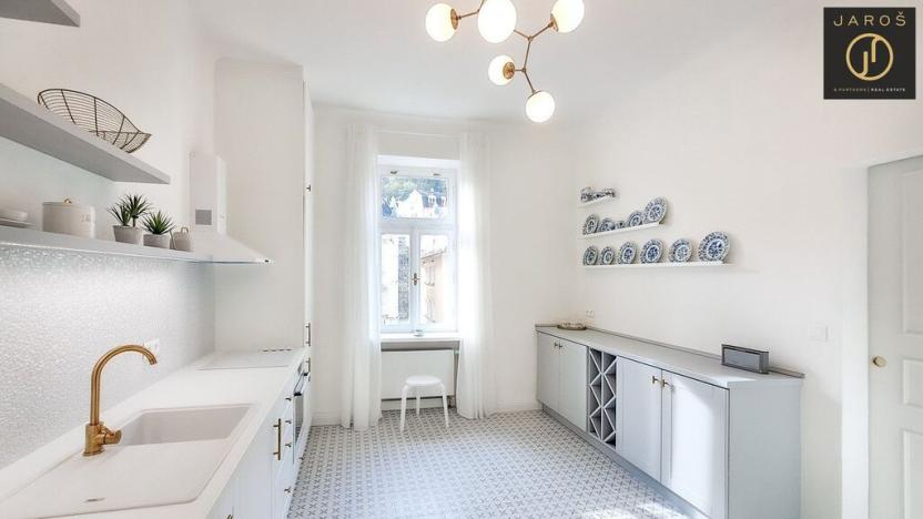 Prodej bytu 4+1, Karlovy Vary, Vřídelní, 127 m2