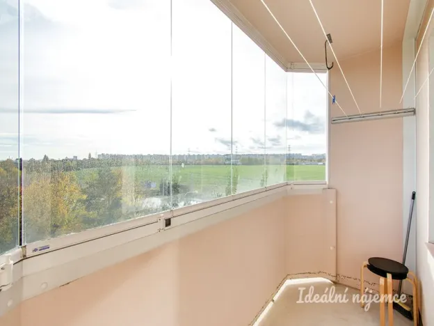 Pronájem bytu 1+1, Praha - Letňany, Dobratická, 31 m2