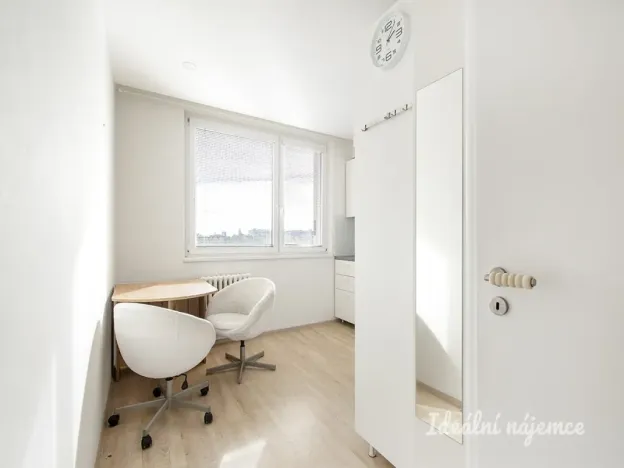 Pronájem bytu 1+1, Praha - Letňany, Dobratická, 31 m2
