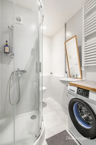Pronájem bytu 1+1, Praha - Letňany, Dobratická, 31 m2