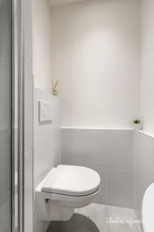 Pronájem bytu 1+1, Praha - Letňany, Dobratická, 31 m2