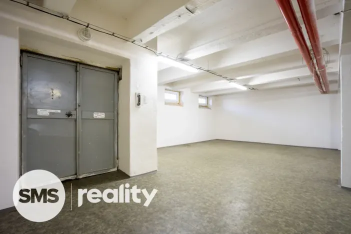 Pronájem skladu, Krnov, Revoluční, 1 m2