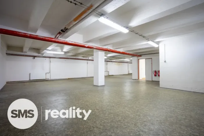 Pronájem skladu, Krnov, Revoluční, 1 m2