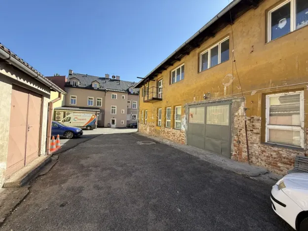 Prodej výrobních prostor, Karlovy Vary - Dvory, Chebská, 360 m2