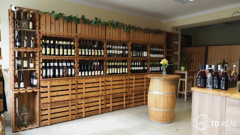 Prodej rodinného domu, Černá Hora, nám. Míru, 295 m2