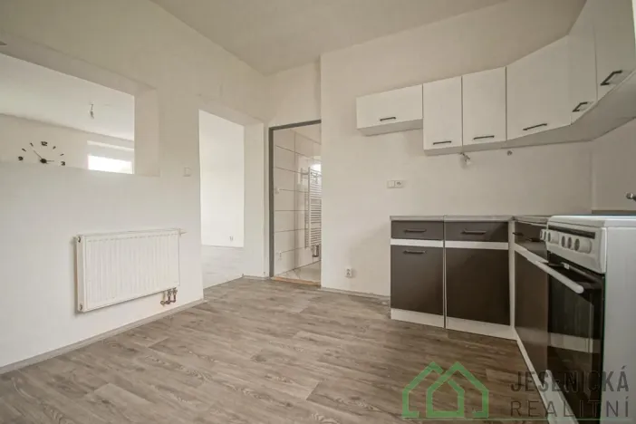 Pronájem bytu 1+1, Vápenná, 42 m2