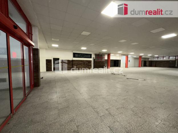 Pronájem obchodního prostoru, Břeclav - Charvátská Nová Ves, Na Valtické, 500 m2