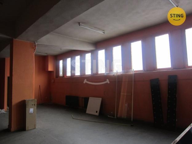 Pronájem skladu, Karviná, tř. Těreškovové, 153 m2