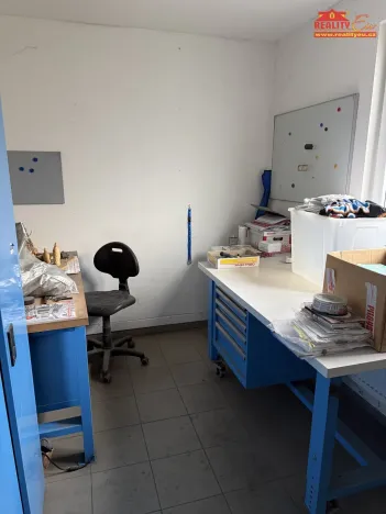 Prodej výrobních prostor, Kladno, Na Valmetce, 631 m2