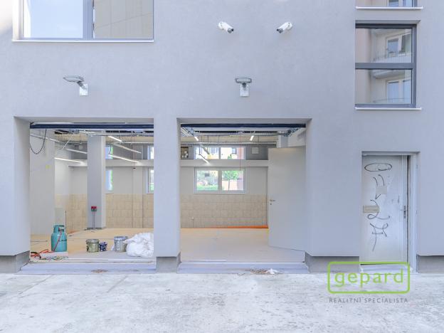 Prodej obchodního prostoru, České Budějovice, Dr. Bureše, 1032 m2