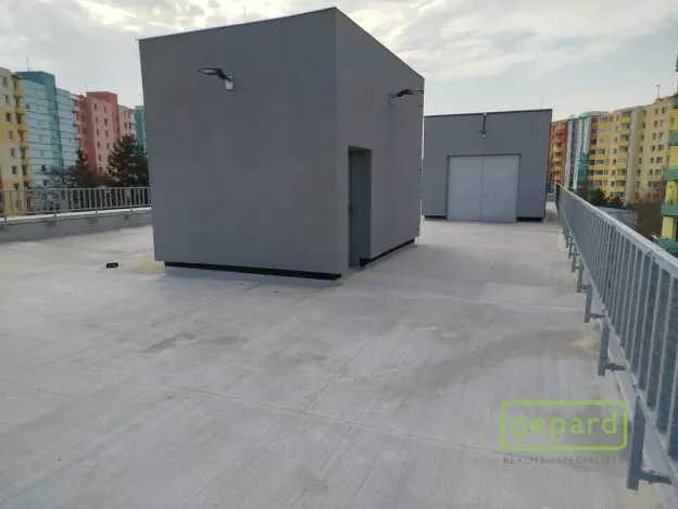 Prodej obchodního prostoru, České Budějovice, Dr. Bureše, 1032 m2