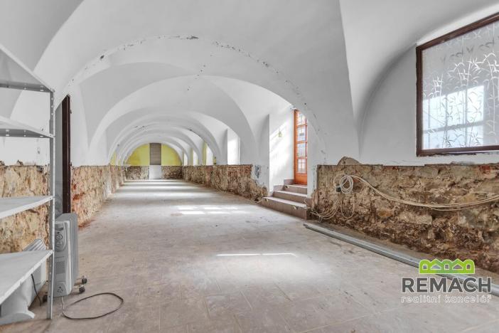 Pronájem obchodního prostoru, Uherské Hradiště, Šromova, 125 m2