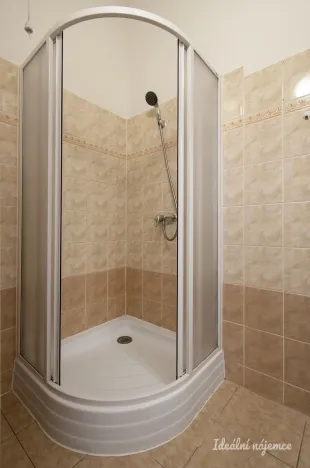 Pronájem bytu 2+kk, Praha - Libeň, Nad Kolčavkou, 39 m2