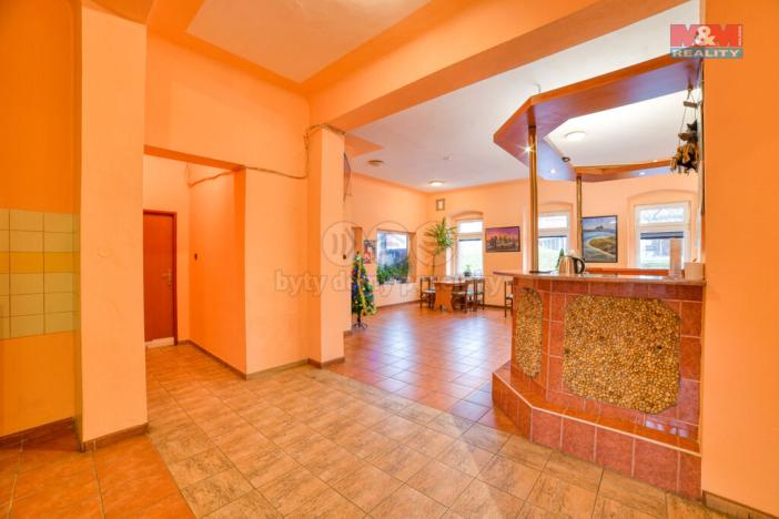 Pronájem restaurace, Cheb, 26. dubna, 100 m2