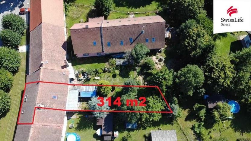 Prodej rodinného domu, Choltice, nám.Sv.Trojice, 174 m2