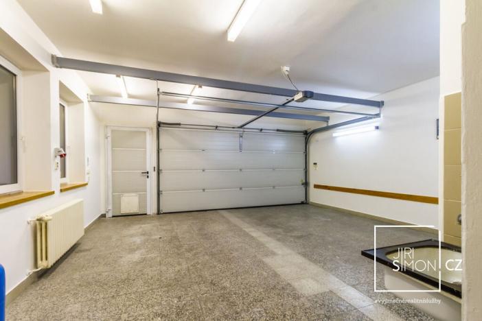 Prodej rodinného domu, Kamenice, Kruhová, 271 m2