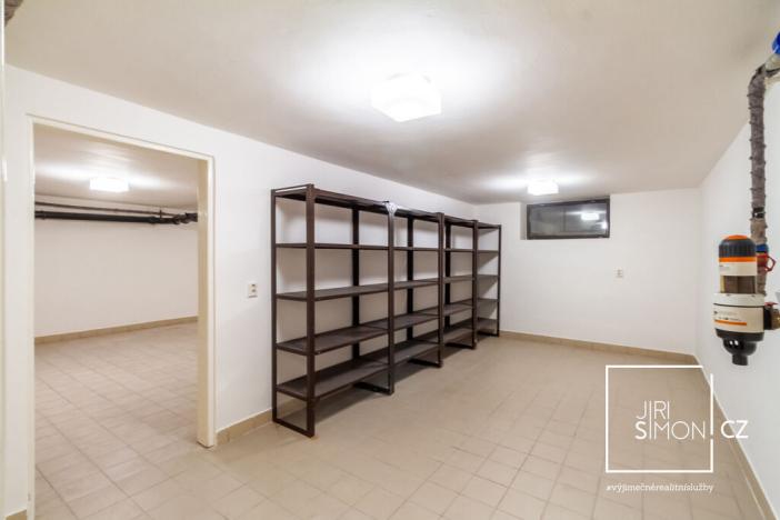 Prodej rodinného domu, Kamenice, Kruhová, 271 m2