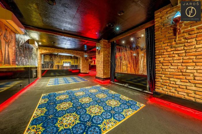 Prodej obchodního prostoru, Petrovice, 450 m2