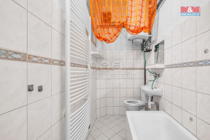 Prodej bytu 2+1, Úpice, náměstí T. G. Masaryka, 48 m2