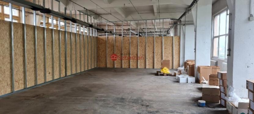 Pronájem skladu, Pelhřimov, Křemešnická, 400 m2