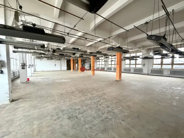 Pronájem skladu, Pelhřimov, Křemešnická, 1000 m2