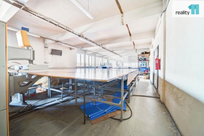 Prodej komerční nemovitosti, Napajedla, 2. května, 4196 m2