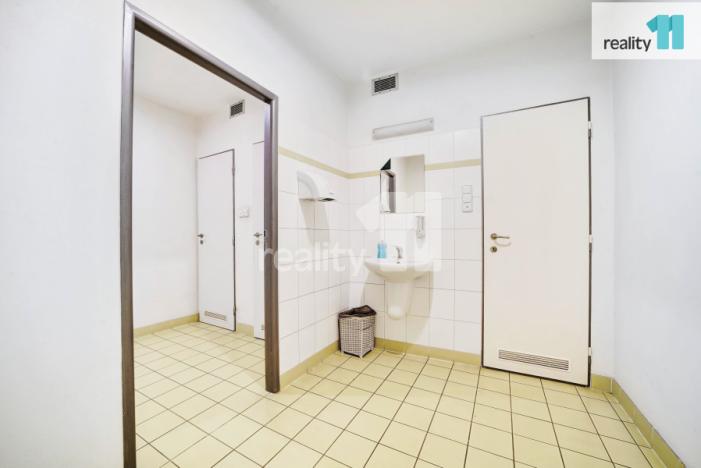 Prodej komerční nemovitosti, Napajedla, 2. května, 4196 m2