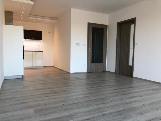 Pronájem bytu 2+kk, Pardubice - Zelené Předměstí, Pod Vinicí, 57 m2