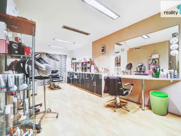 Prodej komerční nemovitosti, Napajedla, 2. května, 4196 m2