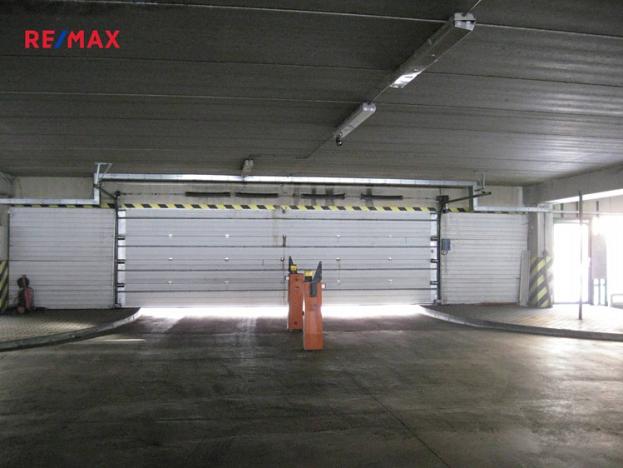 Pronájem garážového stání, Plzeň, Manětínská, 6 m2