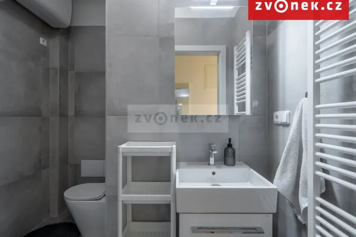 Pronájem bytu 2+kk, Zlín, Dlouhá, 50 m2