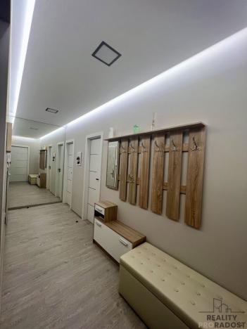 Prodej bytu 3+1, Jesenice, 96 m2