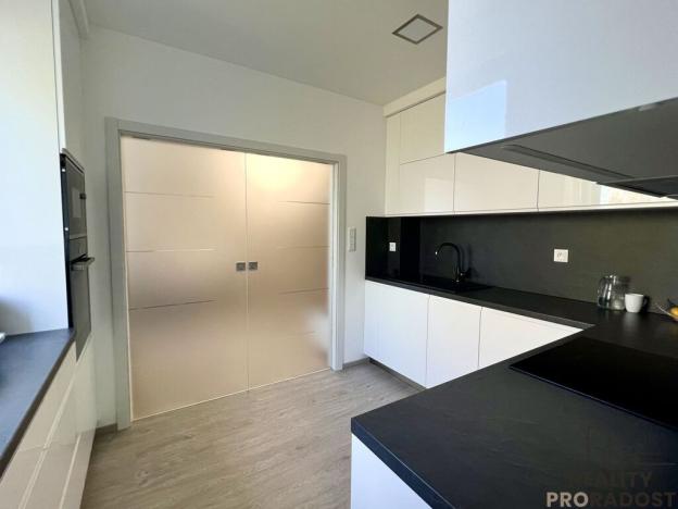 Prodej bytu 3+1, Jesenice, 96 m2