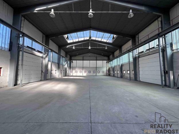 Pronájem skladu, Habrůvka, 760 m2