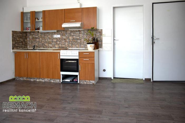 Pronájem obchodního prostoru, Náchod, Smiřických, 1100 m2