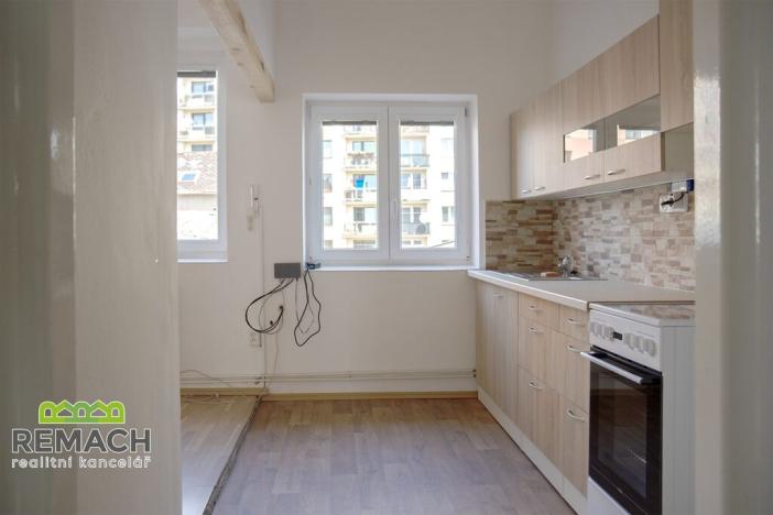 Pronájem obchodního prostoru, Náchod, Smiřických, 1100 m2