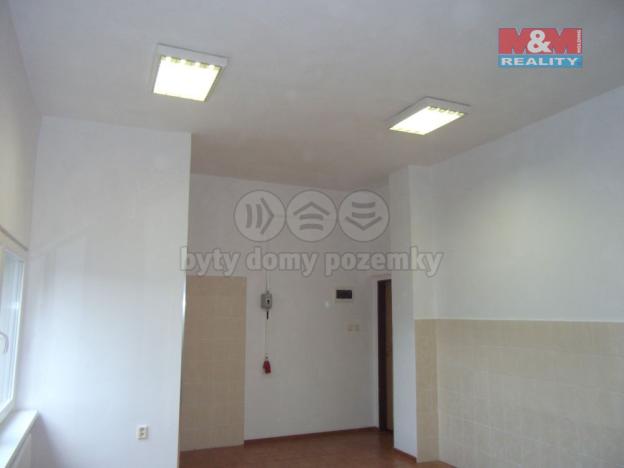 Pronájem obchodního prostoru, Karviná - Hranice, Rudé armády, 37 m2