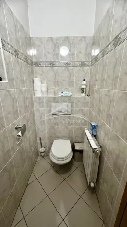 Pronájem obchodního prostoru, Křižanov, Benešovo náměstí, 116 m2