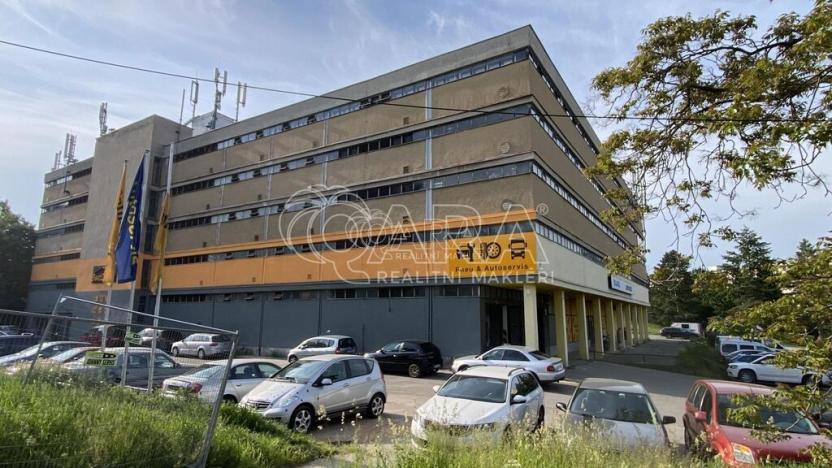 Prodej garážového stání, Brno, Loosova, 12 m2