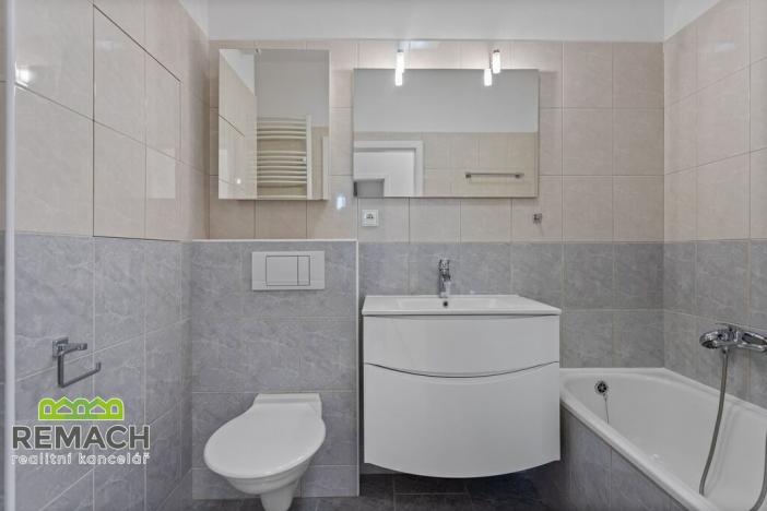 Pronájem bytu 2+kk, Náchod, Bartoňova, 61 m2