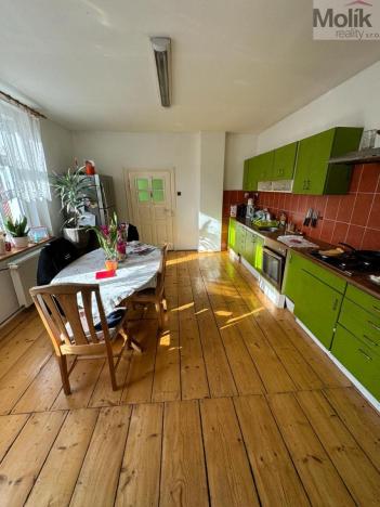 Prodej rodinného domu, Havraň, 272 m2