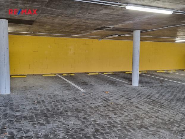 Prodej garážového stání, Rosice, Na Vyhlídce, 13 m2