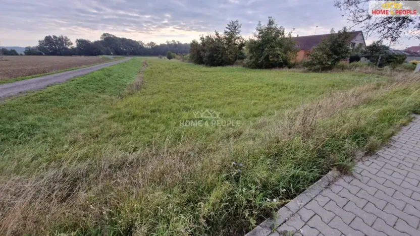 Prodej pozemku pro bydlení, Cvrčovice, 1600 m2