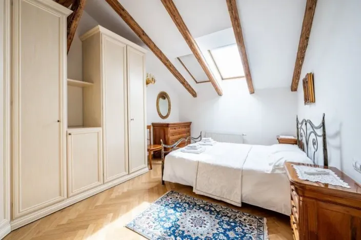 Pronájem bytu 3+kk, Praha - Vinohrady, Italská, 107 m2